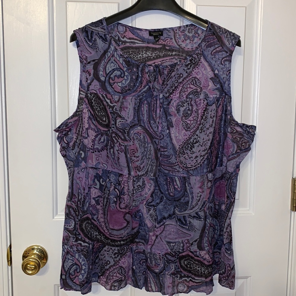 Talbots Women’s Sleeveless V- neck top